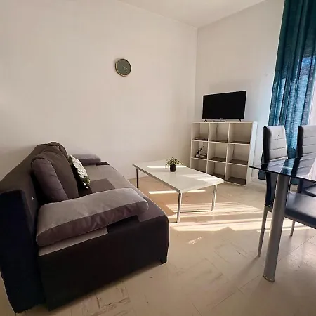 Georges V - 1 Lit 1 Salle De Bain アパート タランス